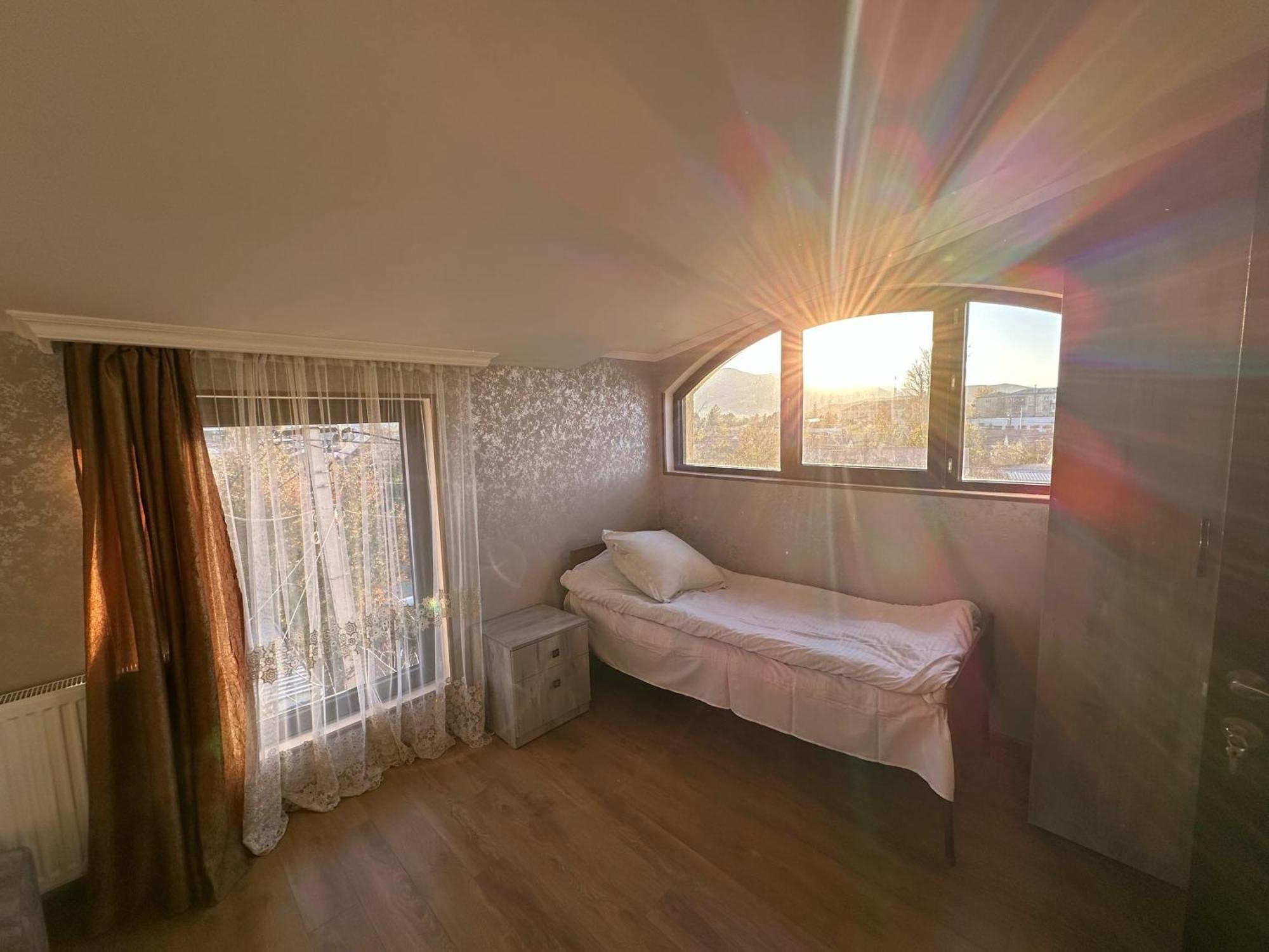 Family Hotel Gori Exterior photo